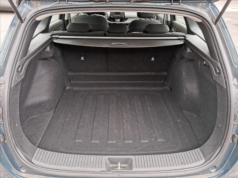 Hyundai i30 1,0 T-GDI Start Plus - fotka 9 z 17