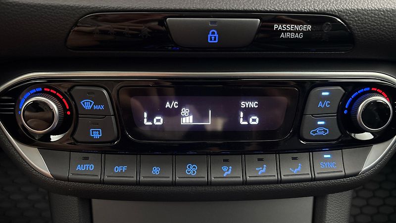 Hyundai i30 1.5 T-GDI Style Kombi - fotka 13 z 29