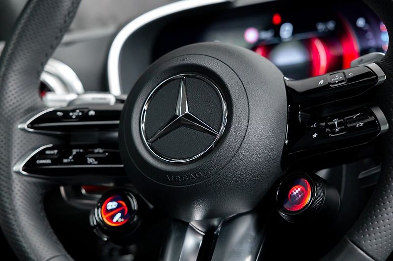 Mercedes-Benz AMG GT 63 4M+ AMG Premium+ HuD Burm P - fotka 21 z 30
