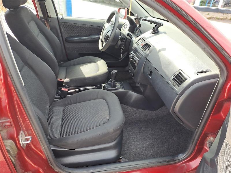 Škoda Fabia 1,9 SDI KLIMATIZACE - fotka 8 z 11