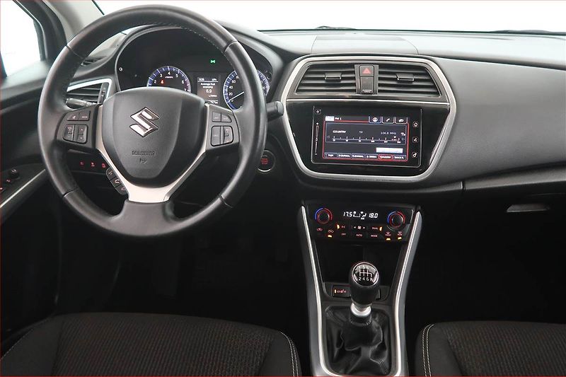 Suzuki SX4 S-Cross (2018) 1.4 BoosterJet, Serv.kniha - fotka 7 z 16