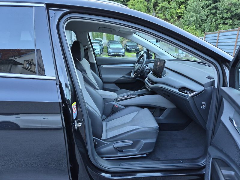 Škoda Enyaq 150kw, iV80 19ALU SOH 95% - fotka 16 z 47