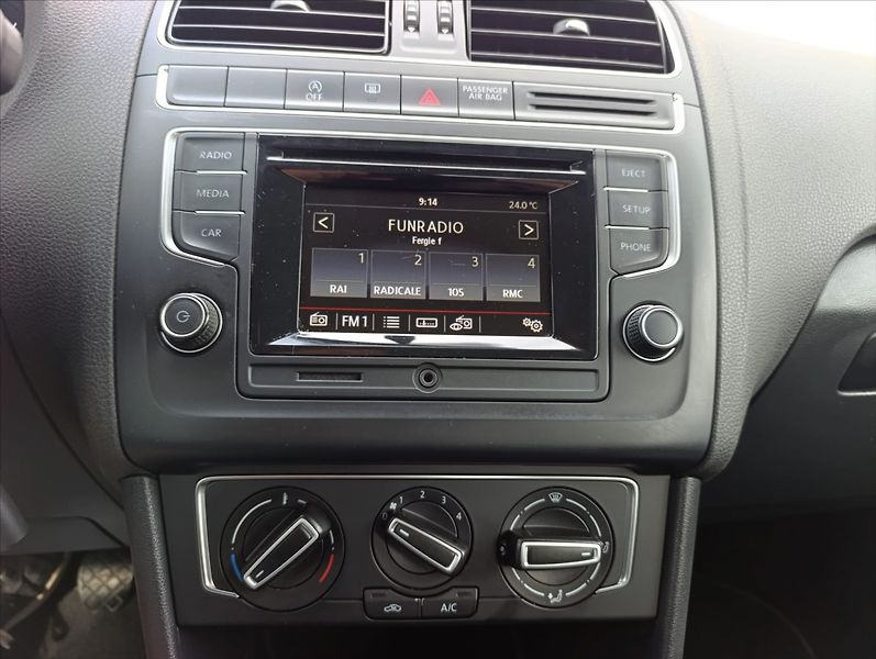 Volkswagen Polo 1,4 TDi Klima Alu kola - fotka 17 z 33