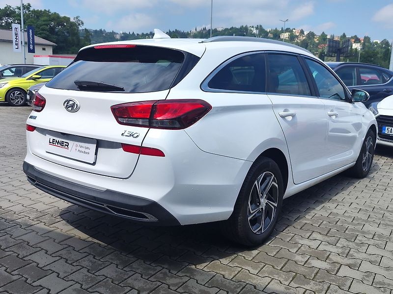 Hyundai i30 1.5 T-GDI/117kW Family Smart - fotka 5 z 29