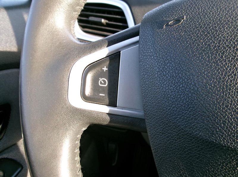 Renault Scénic (2011) 1,5dCi KLIMA ALU TEMP - fotka 18 z 30