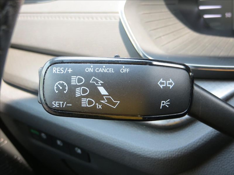 Škoda Octavia 2,0 TDI Ambition ČR - fotka 20 z 25