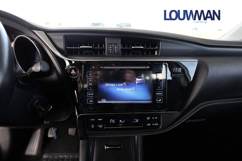 Toyota Auris ACTIVE TREND - fotka 7 z 19
