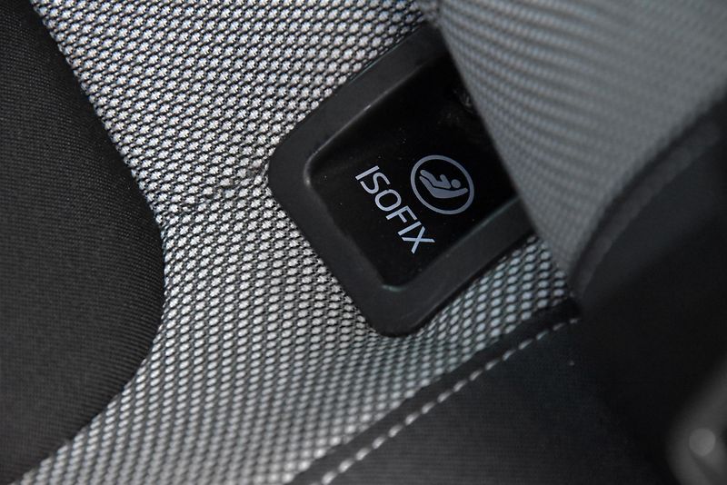 Škoda Fabia 1.2 TSi STYLE,KLIMA,VÝHŘEV,PDC - fotka 33 z 46