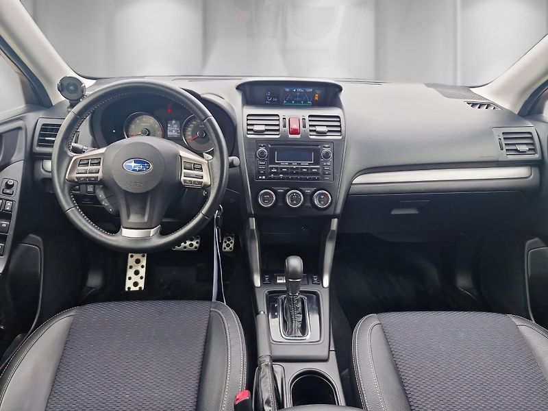 Subaru Forester (2014) 2,0 XT 177 kW 1.maj. ČR - fotka 20 z 24