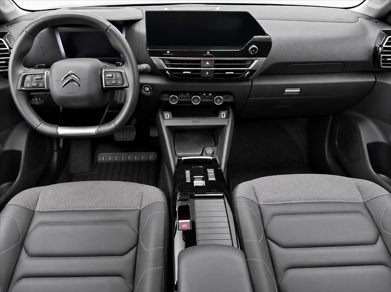 Citroën C4 1,2 PureTech 130 - fotka 10 z 13