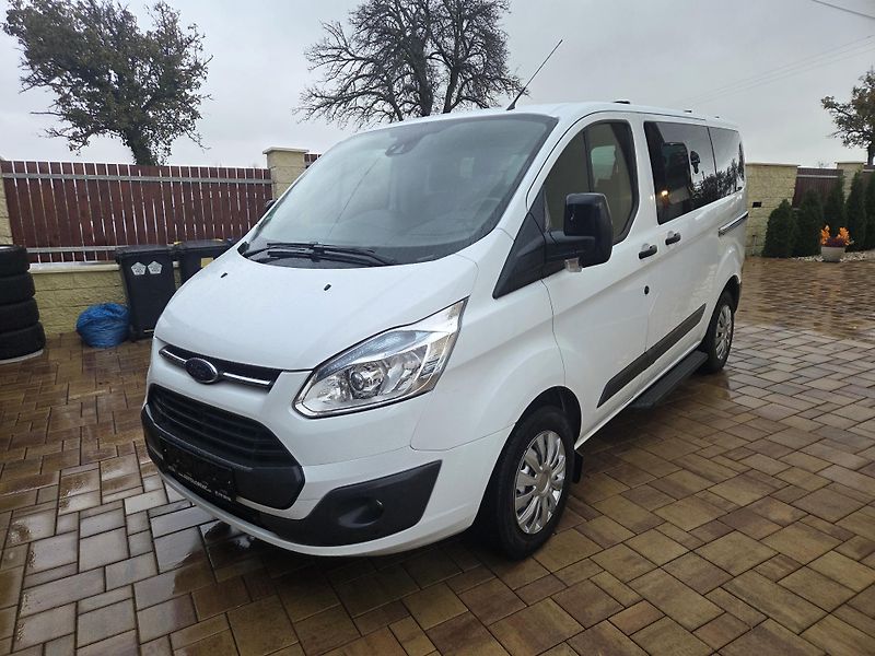 Ford Tourneo Custom (2013) 2.2TDCI 92Kw  9Míst - fotografie inzerátu