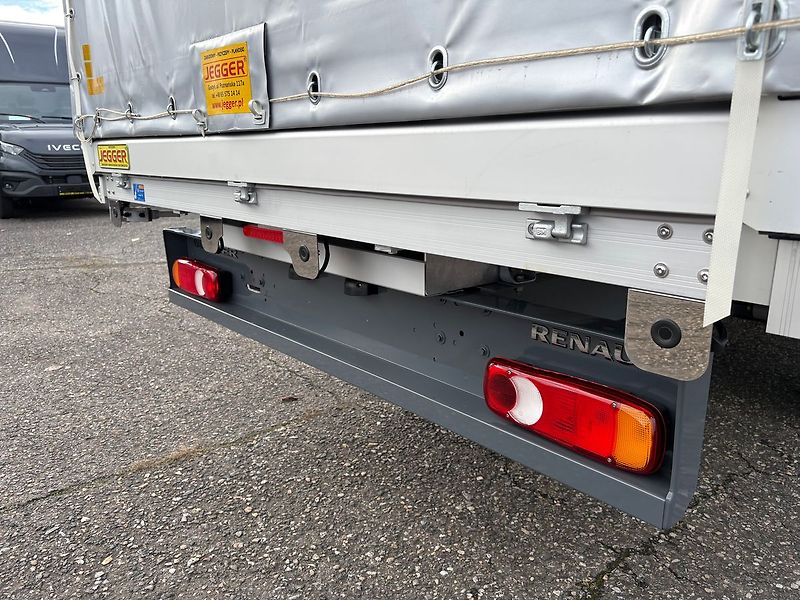 Renault Master (2026) 170k AUT, 8EP, Spojkar, 2lůžka - fotka 26 z 26