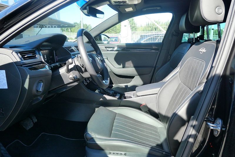 Škoda Superb - fotka 5 z 6