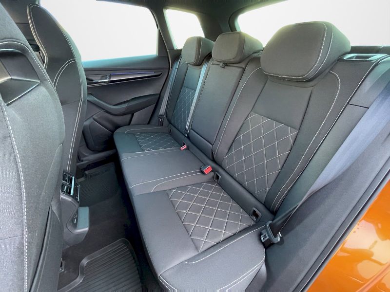 Škoda Karoq (2024) 2.0 TSI 140kW SportLine DSG 4x - fotka 23 z 35