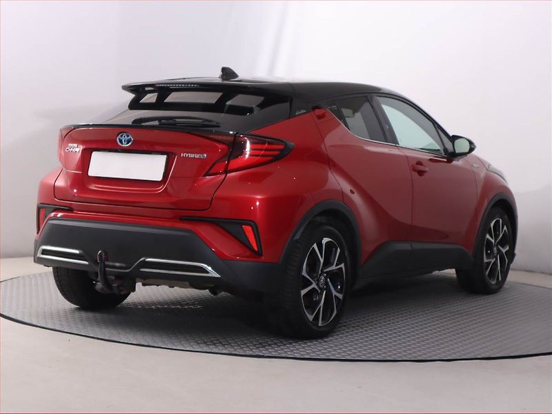 Toyota C-HR (2020) Selection 2.0 Hybrid - fotka 5 z 22