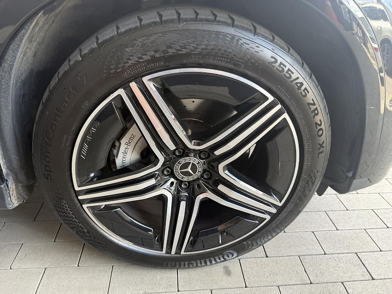 Mercedes-Benz GLC (2022) GLC 220d 4MATIC - fotka 28 z 50