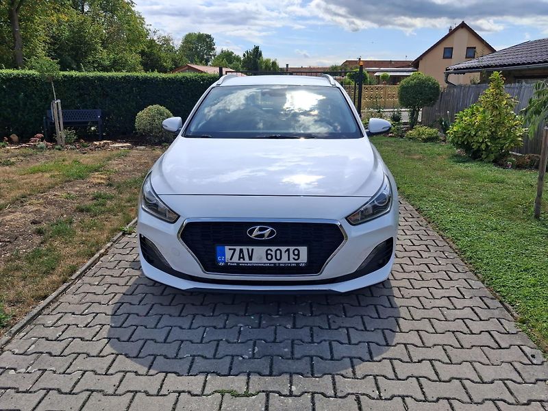 Hyundai i30 (2019) 1.6 CRDi, diesel, 85 KW, 2019 - fotka 2 z 11