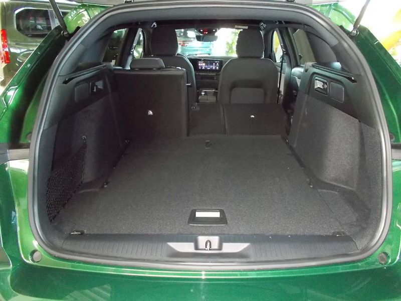 Opel Astra (2026) Nova Edition ST Hybrid 1.2 TUR - fotka 10 z 30