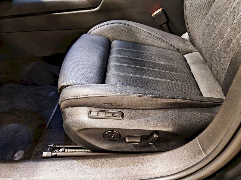 Škoda Superb (2024) Combi 2.0 TDI 142 kW DSG 4x4 L - fotka 26 z 35