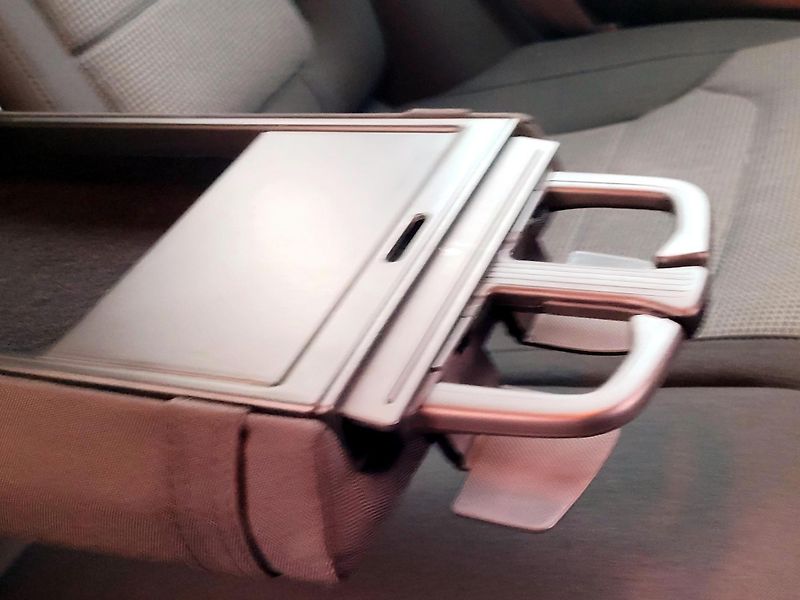 Volkswagen Passat *SERV.KNÍŽKA,AUT.PARKOVÁNÍ   - fotka 25 z 47
