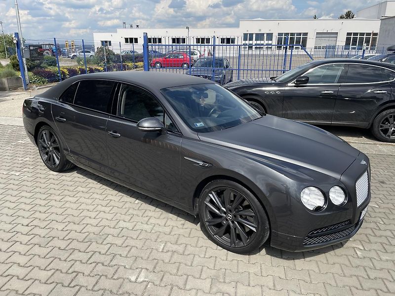 Bentley Flying Spur (2016) 6.0 625 PS  W12 - fotka 81 z 81