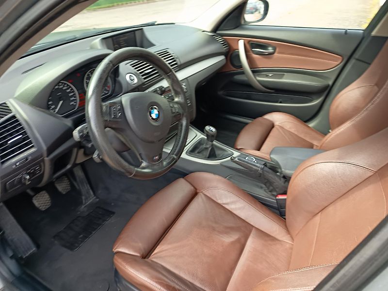 BMW Řada 1 (2010) 2.0i 105kw - fotka 28 z 46