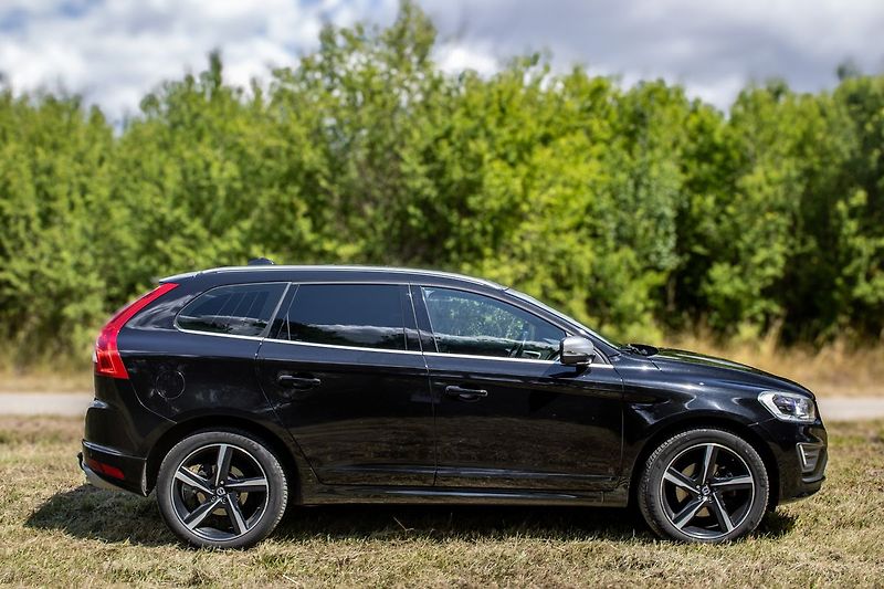 Volvo XC60 Rdesign, nový motor v záruce - fotka 4 z 33