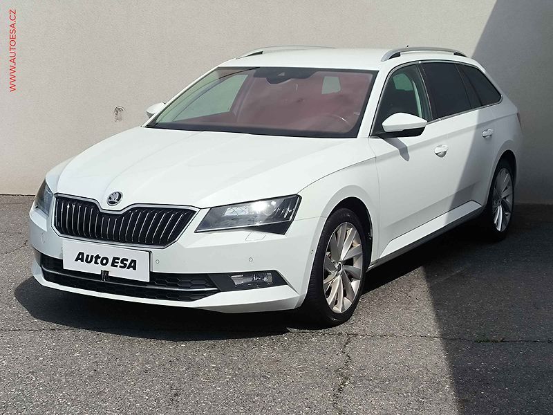 Škoda Superb (2016) 1.6 TDi, Style, DSG, bixen - fotka 3 z 23