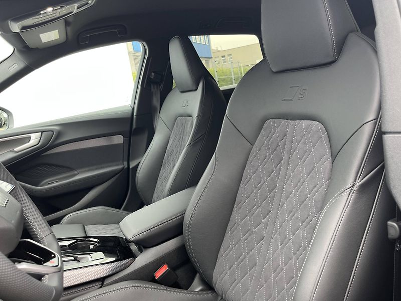 Audi A5 quattro 7STR 2,0TDI - fotka 13 z 21