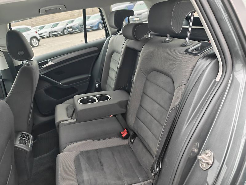 Volkswagen Golf Maraton Edition  1,0TSI - fotka 8 z 23