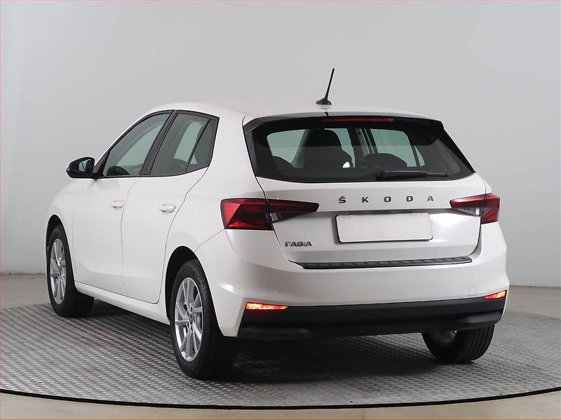 Škoda Fabia (2023) 1.0, Serv.kniha, Tempomat - fotka 4 z 15