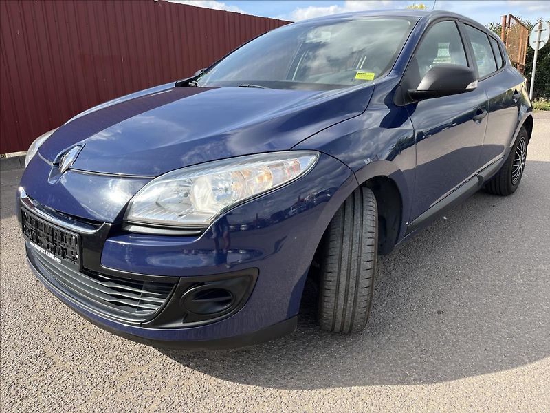 Renault Mégane 1,6 i KLIMA SERVIS STK 2/2027 - fotka 32 z 35