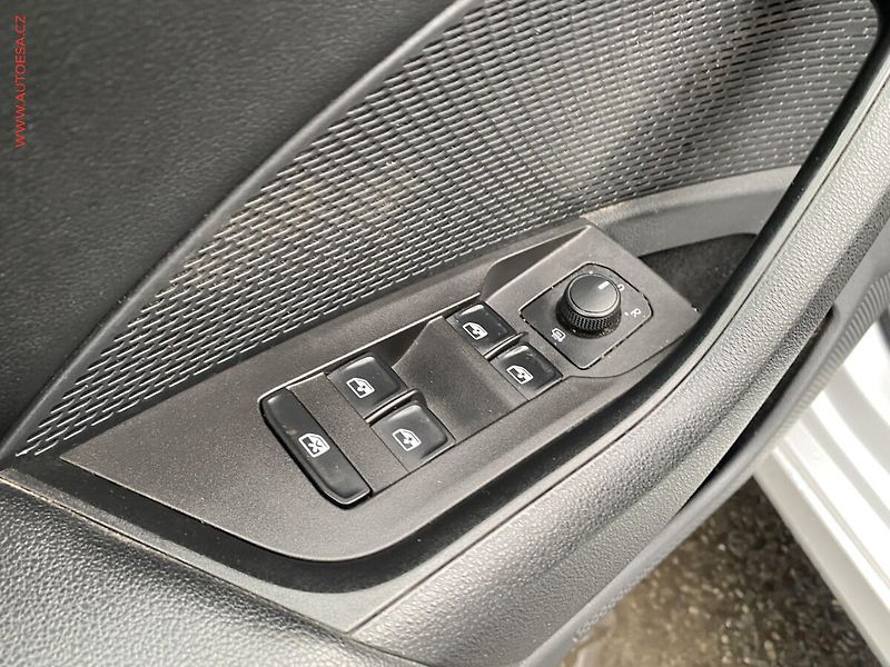 Škoda Octavia (2022) 2.0 TDi, 1.maj,ČR, Ambition - fotka 14 z 19