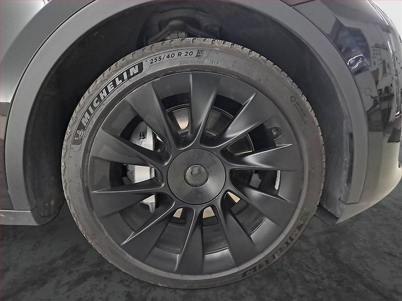 Tesla Model Y (2022) Long Range AWD 79kWh, SoH 91% - fotka 14 z 19