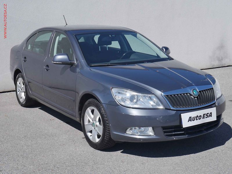 Škoda Octavia (2011) 1.6 TDi, ČR, Elegance, STK4 - fotografie inzerátu