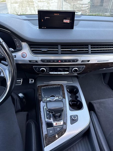 Audi SQ7 (2016) Audi SQ7 - fotka 31 z 43