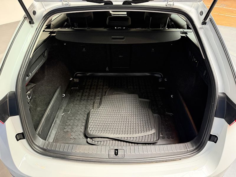 Škoda Octavia 2.0 TDI 110kW DSG Ambition Com - fotka 12 z 14