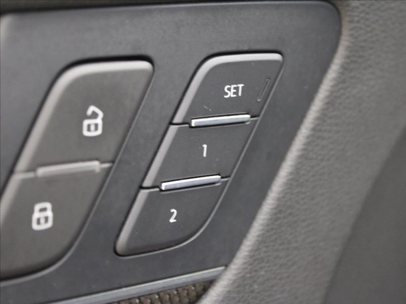 Audi SQ5 3,0 TDI S-line FULL 1.maj. CZ - fotka 31 z 35