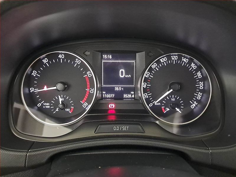 Škoda Fabia (2016) Style 1.2 TSI, Serv.kniha - fotka 11 z 21