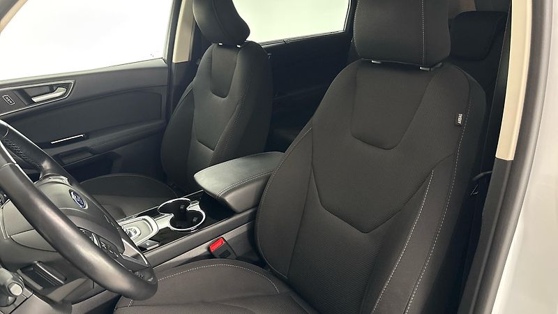 Ford S-MAX 2.0 Ecoblue AUT AWD Titanium - fotka 15 z 28