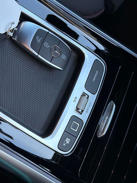 Mercedes-Benz GLA 200 AMG Style Edition - fotka 29 z 34