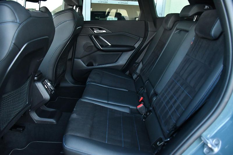 BMW X1 xDrive23d M-SPORT TAŽNÉ 1M ČR - fotka 19 z 42