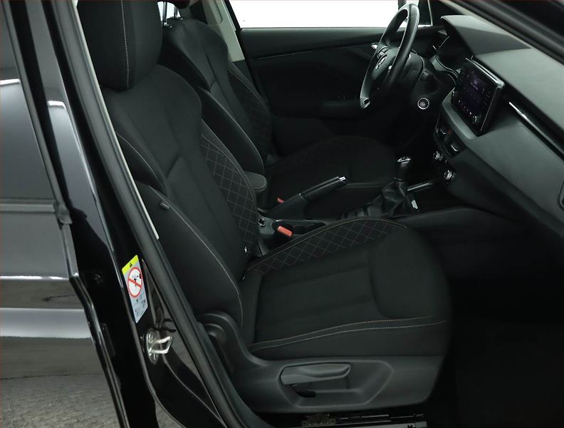 Škoda Kamiq (2022) Ambition 1.0 TSI, Serv.kniha - fotka 9 z 15