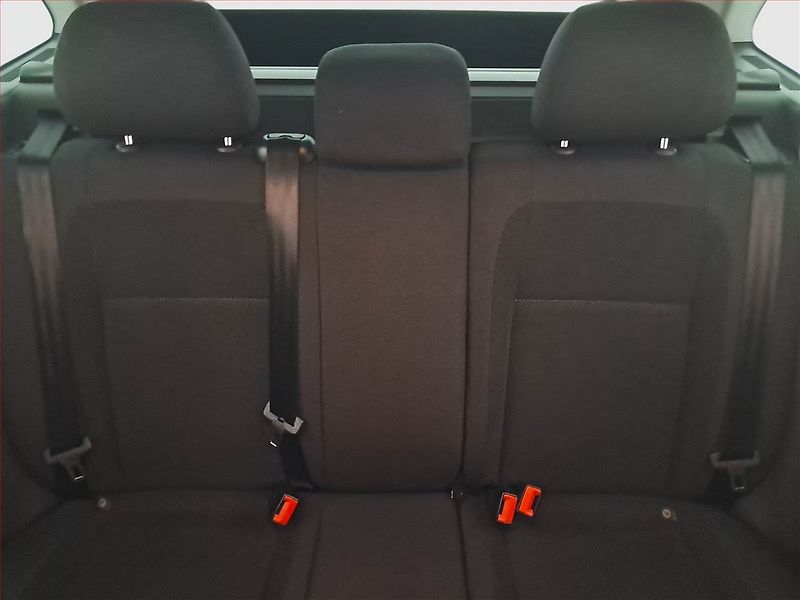 Škoda Fabia (2009) Elegance 1.6 16V, ČR,1.maj - fotka 10 z 17