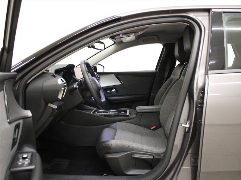 Citroën C5 X 1,2 PT 96kW AT Feel 48tkm. - fotka 6 z 21