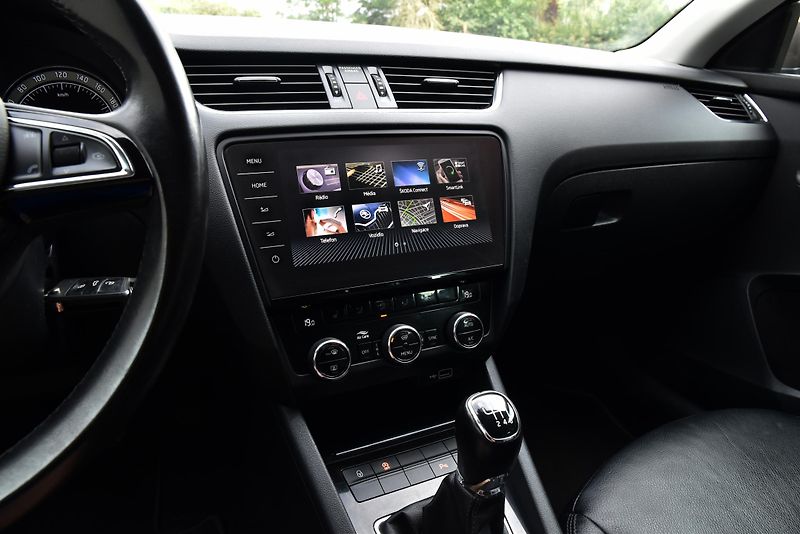 Škoda Octavia 1.4 TSi G-TEC STYLE, NAVI, LED - fotka 17 z 48