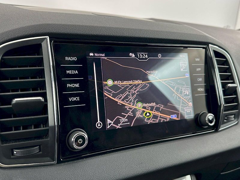 Škoda Karoq (2021) DSG 1.5TSI 110kW Style - fotka 11 z 32