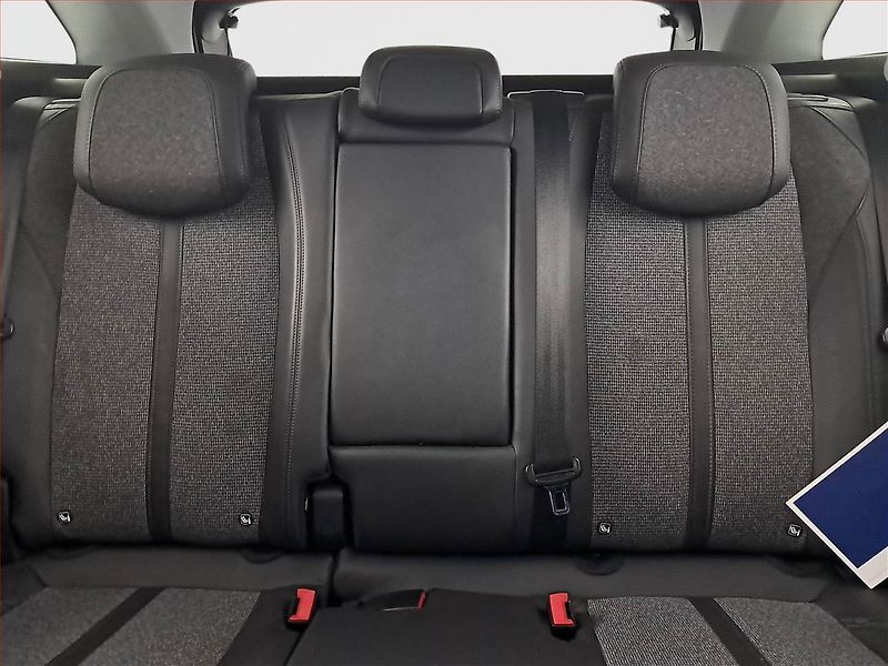 Peugeot 3008 (2018) 1.6 BlueHDi, Automat - fotka 10 z 18