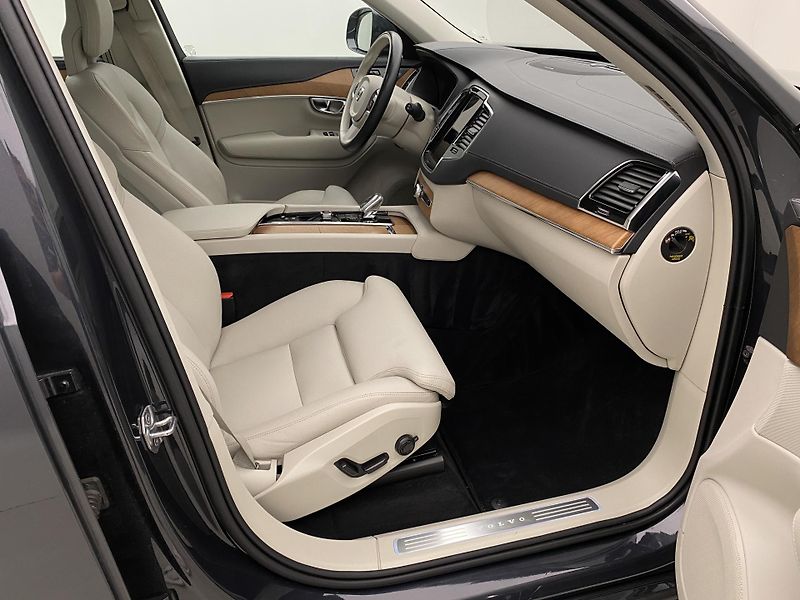 Volvo XC90 B5 AWD INSCRIPTION AUT CZ 7m - fotka 24 z 49