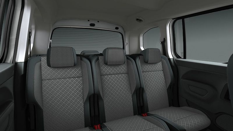 Opel Combo (2026) Elegance Plus L1 1.5 CDTi MT6 - fotka 12 z 15